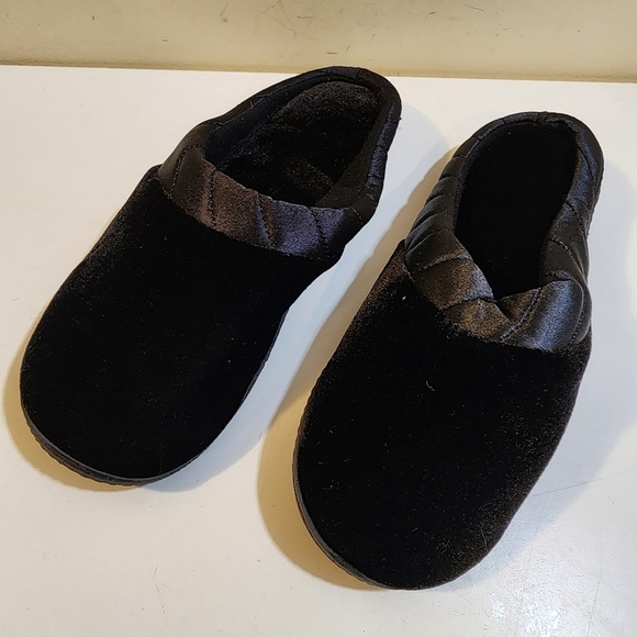 ISOTONER black Arch Contour memory foam Black Slippers size 7.5-8 - Picture 5 of 12